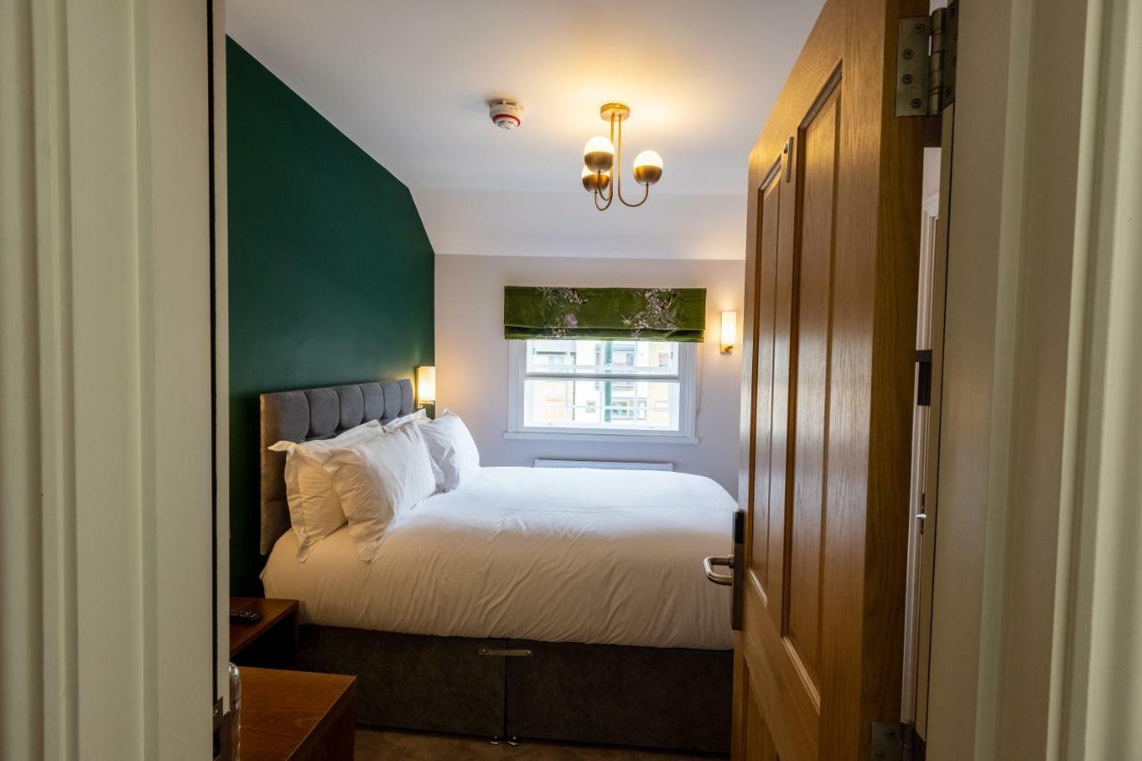 Отель The Kings Arms Кингстон на Темзе Экстерьер фото